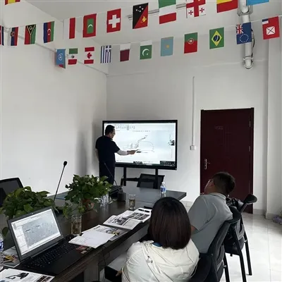 Forbairt táirgí nua dé {- Tiomáint mód le feidhmeanna cianrialtachta agus fei...